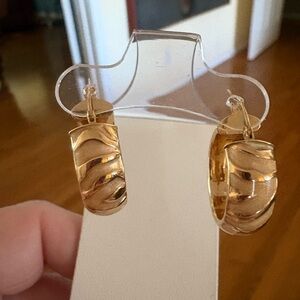 Small 14k zebra 🦓 striped hoops, like new.